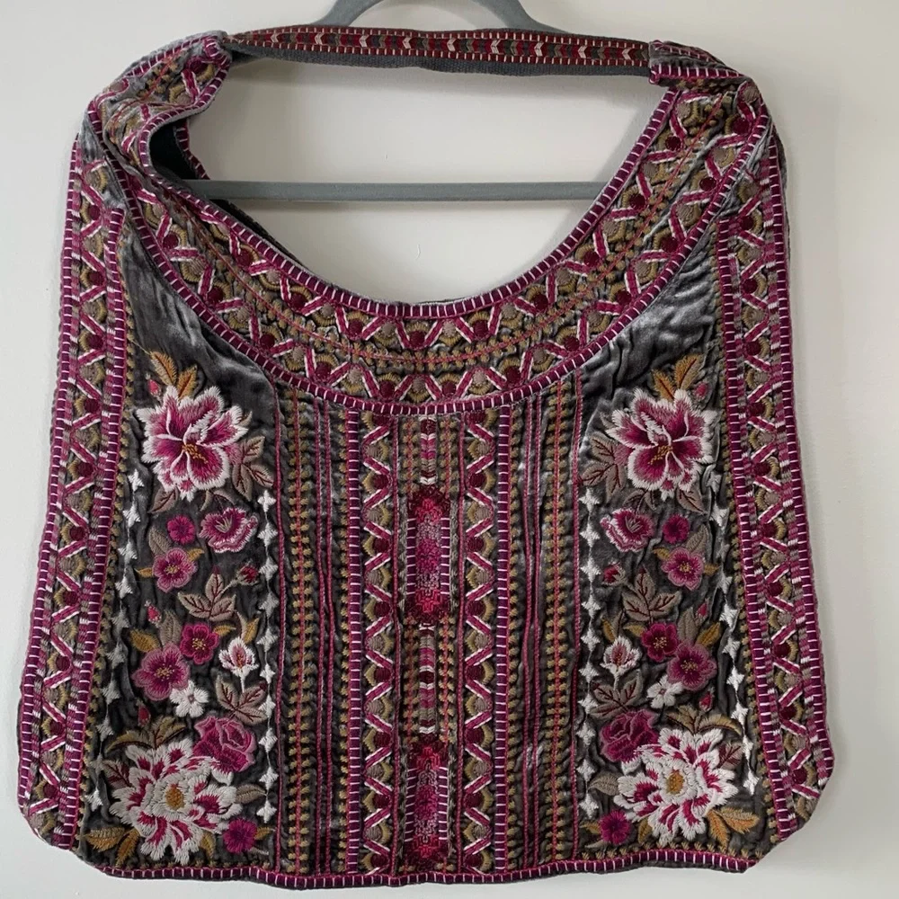 Johnny Was Ultra Plush Velvet Boho Hobo Bucket Bag NWOT - Picture 5 of 11